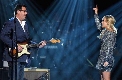 Carrie Underwood and Vince Gill: A Harmony of Legends, Exploring their Greatest Togetherness as “How Great Thou Art”