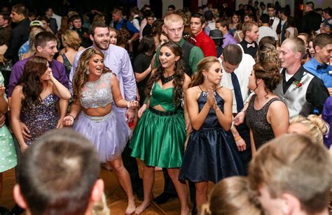 what is the homecoming dance and how does it reflect the changing dynamics of high school social structures?